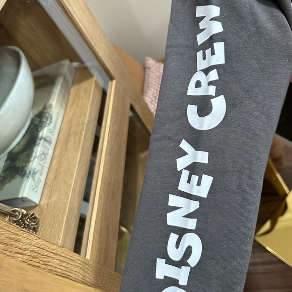 H&M Gray Disney Sweatshirt with Character Print size 8-10 BNWT - Picture 2 of 4